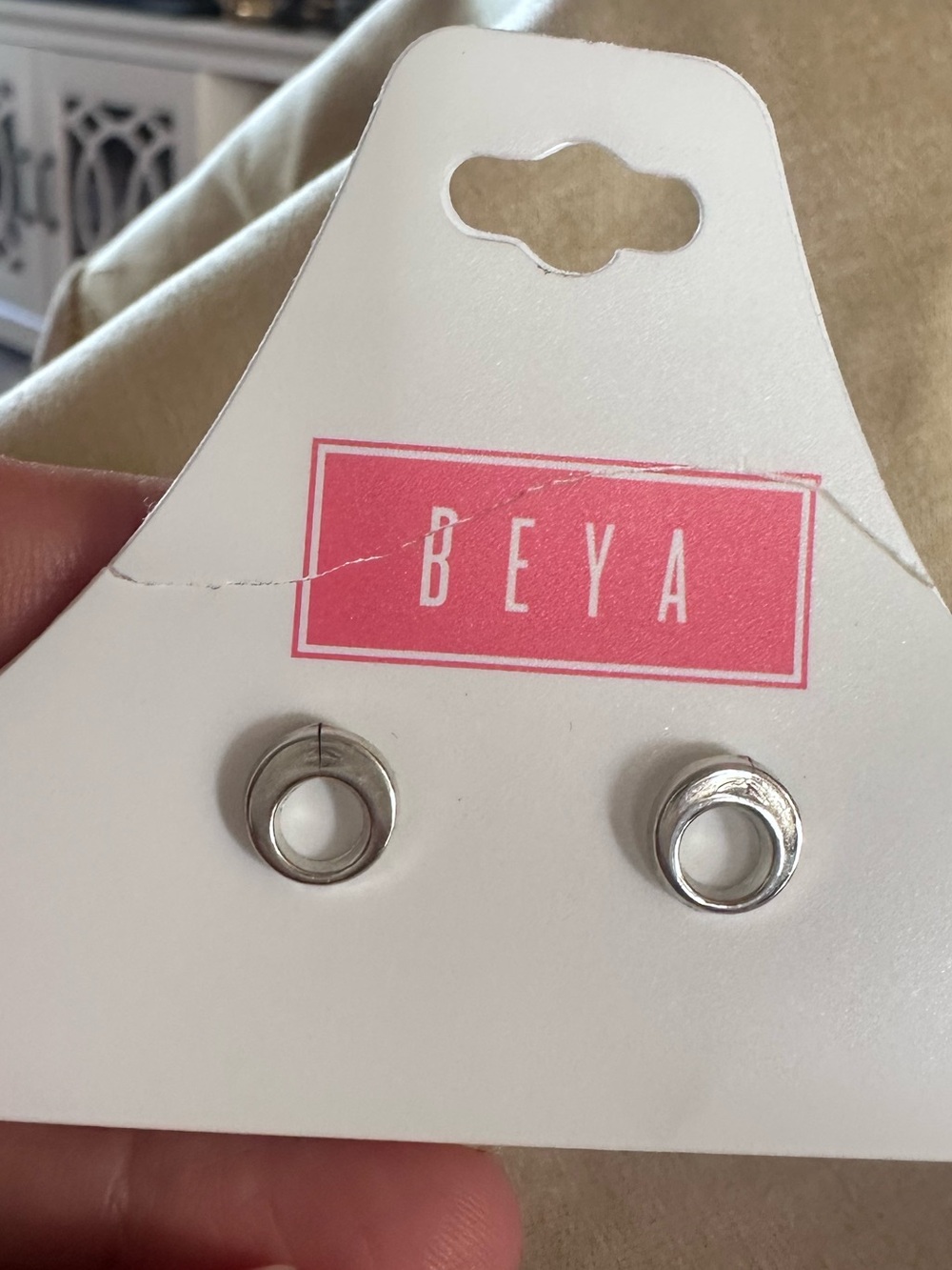 BEYA Simple Minimalist Silver Tone Round Pierced Stud Earrings.